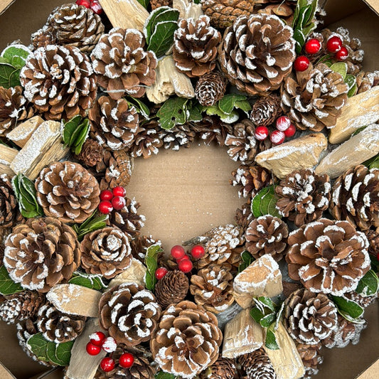 WHITE FROSTED FESTIVE WREATH